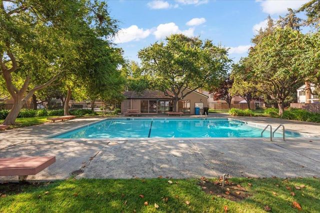 2576 Knightsbridge Lane, Santa Clara, CA 95051