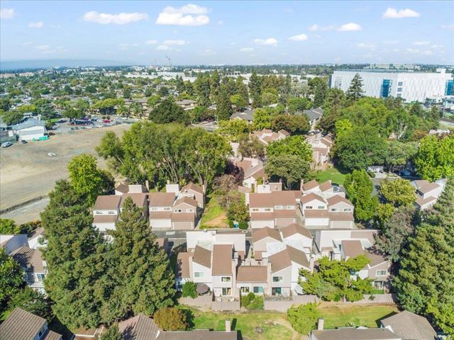 2576 Knightsbridge Lane, Santa Clara, CA 95051