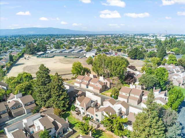 2576 Knightsbridge Lane, Santa Clara, CA 95051