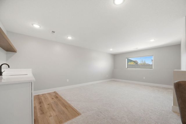 7117 E Pheasant Ridge St, Bel Aire, KS 67226