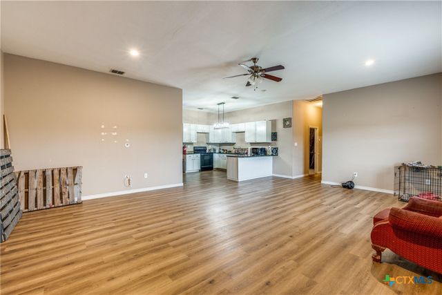 256 County Road 481, Gonzales, TX 78629