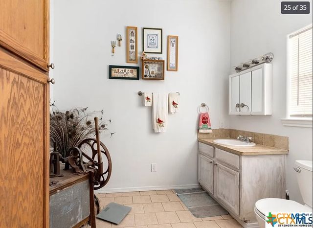 256 County Road 481, Gonzales, TX 78629