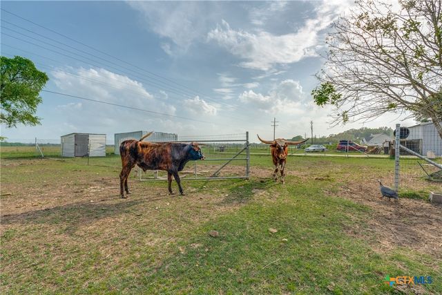 256 County Road 481, Gonzales, TX 78629