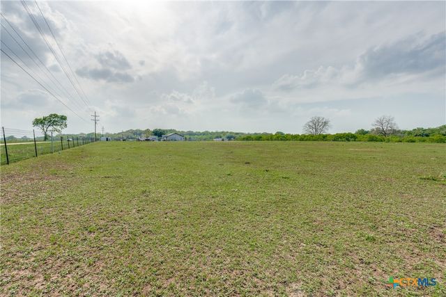 256 County Road 481, Gonzales, TX 78629