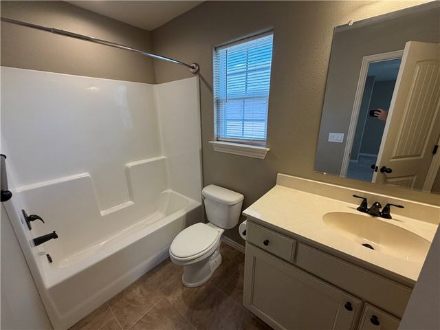 537 Keats Drive, Fayetteville, AR 72704