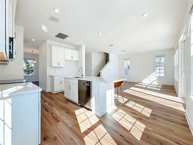 1066 8TH AVENUE S, St Petersburg, FL 33705