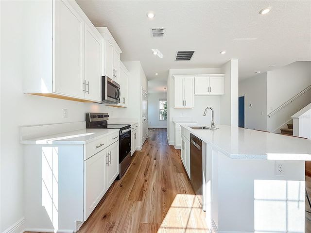 1066 8TH AVENUE S, St Petersburg, FL 33705