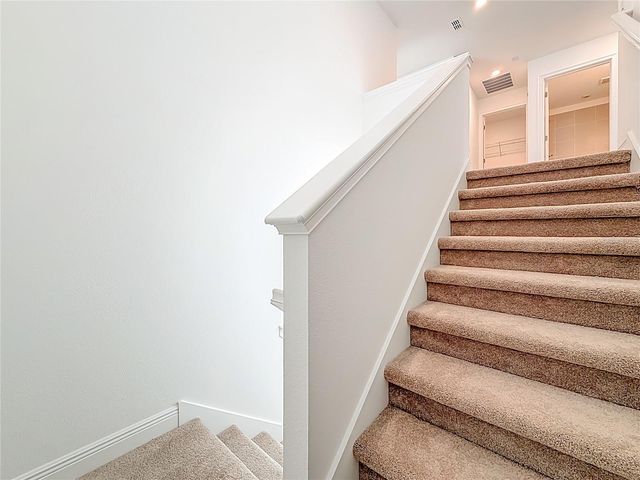 1066 8TH AVENUE S, St Petersburg, FL 33705