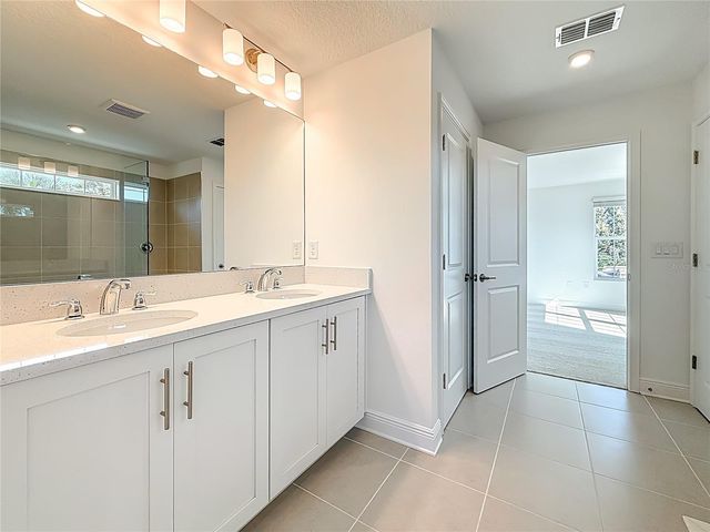 1066 8TH AVENUE S, St Petersburg, FL 33705