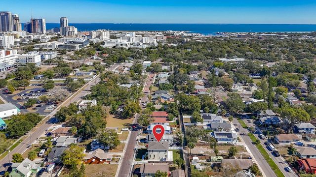 1066 8TH AVENUE S, St Petersburg, FL 33705