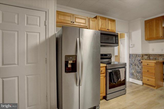 11038 LINCOLN AVE, Hagerstown, MD 21740