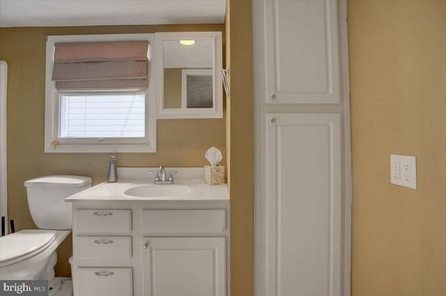 11038 LINCOLN AVE, Hagerstown, MD 21740