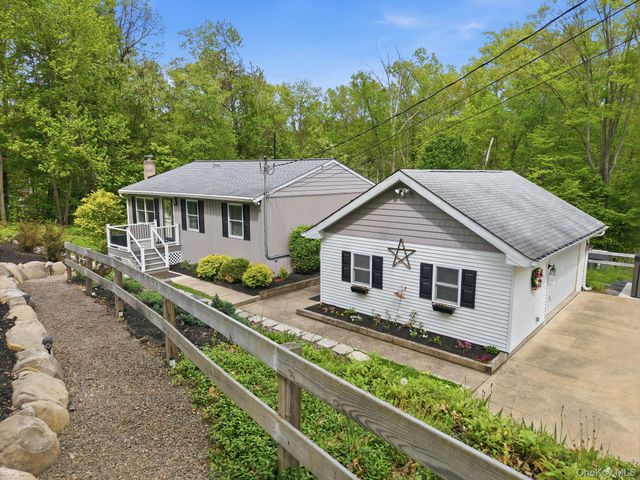 68 Ridge Road, Wallkill, NY 12589