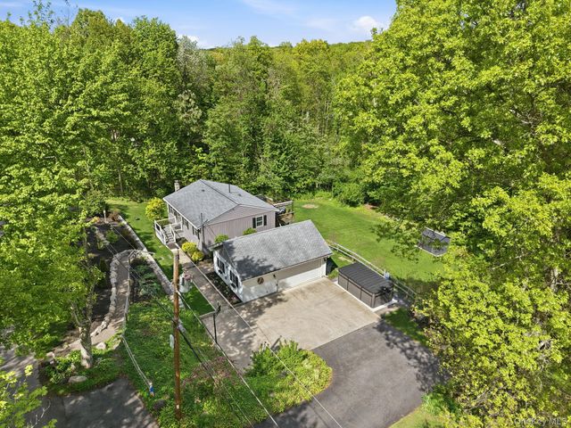 68 Ridge Road, Wallkill, NY 12589