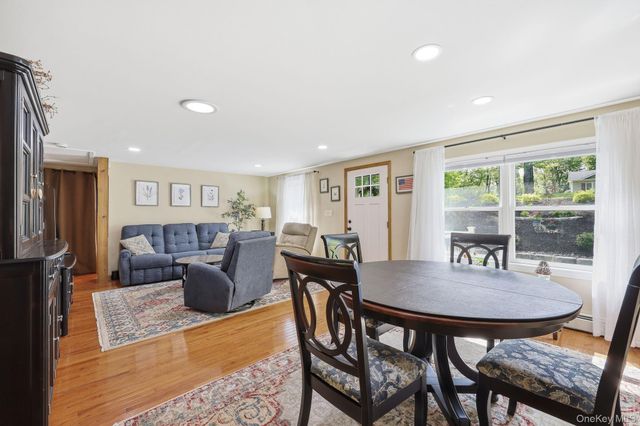 68 Ridge Road, Wallkill, NY 12589