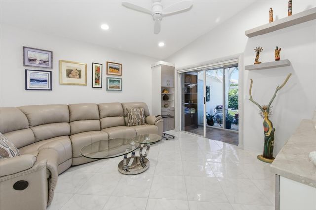 6755 Viale Elizabeth, Delray Beach, FL 33446