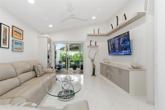 6755 Viale Elizabeth, Delray Beach, FL 33446