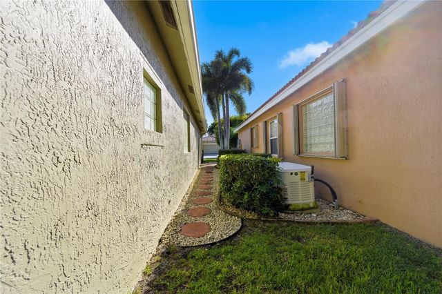 6755 Viale Elizabeth, Delray Beach, FL 33446