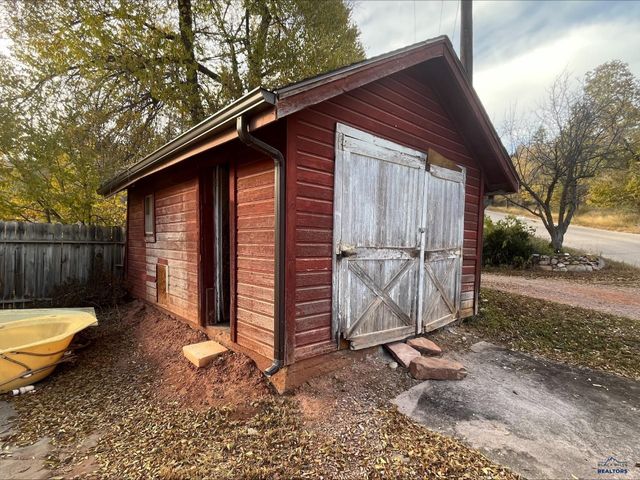 1902 EDGEWOOD TERRACE, Hot Springs, SD 57747