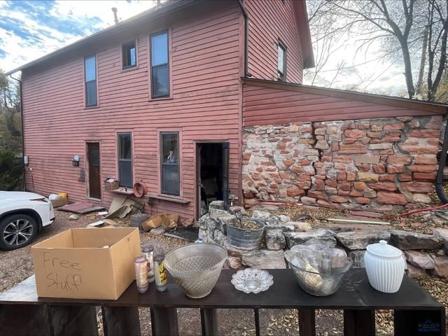 1902 EDGEWOOD TERRACE, Hot Springs, SD 57747