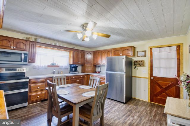 220 W PENN AVE, Cleona, PA 17042