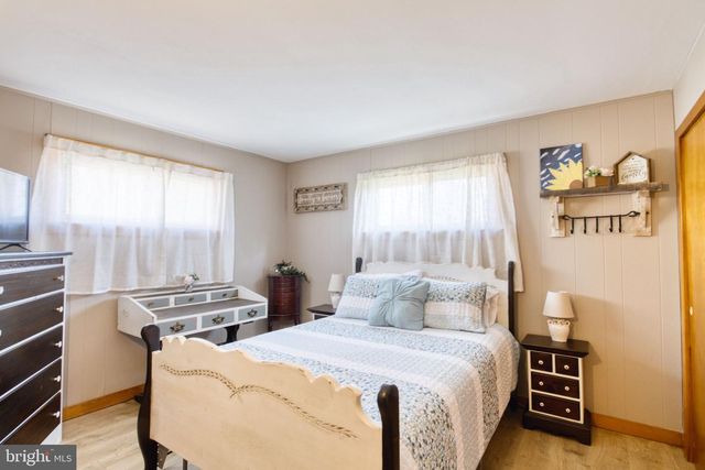 220 W PENN AVE, Cleona, PA 17042