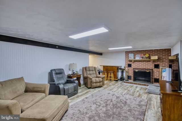 220 W PENN AVE, Cleona, PA 17042