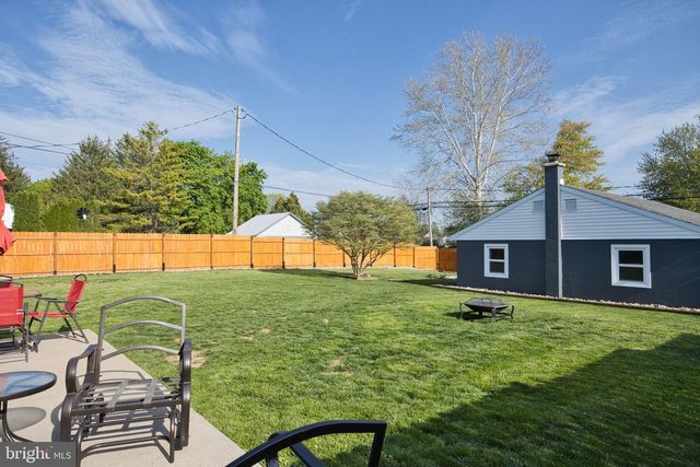 220 W PENN AVE, Cleona, PA 17042