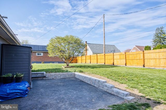 220 W PENN AVE, Cleona, PA 17042