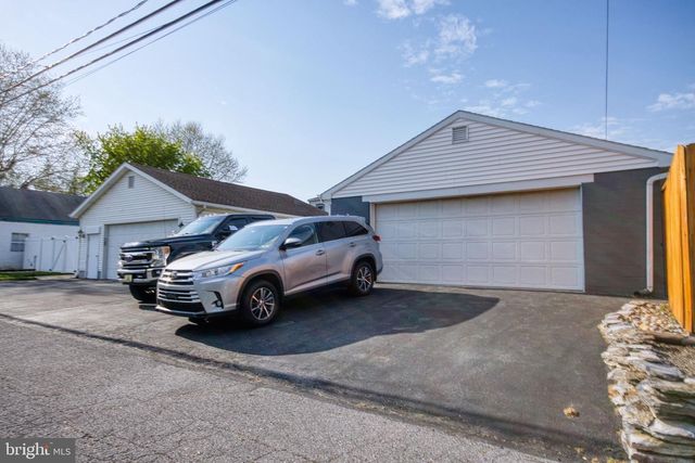 220 W PENN AVE, Cleona, PA 17042