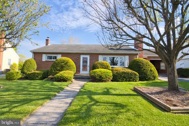 220 W PENN AVE, Cleona, PA 17042