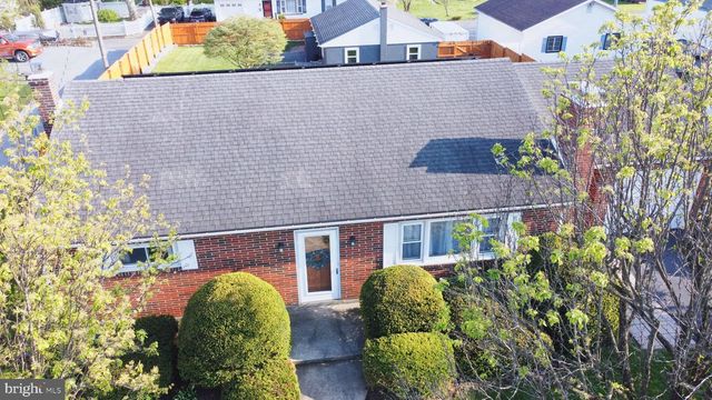 220 W PENN AVE, Cleona, PA 17042