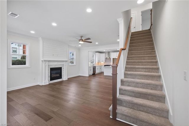 1364 Narrow WAY, Virginia Beach, VA 23451