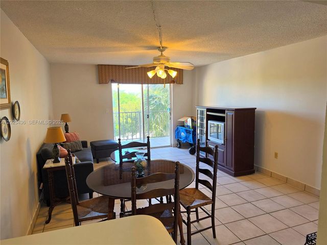 14250 SW 62nd St 409, Miami, FL 33183