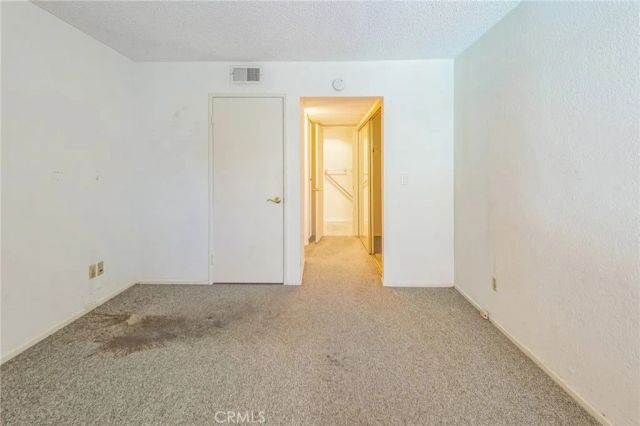 8801 Independence Avenue 11, Canoga Park, CA 91304