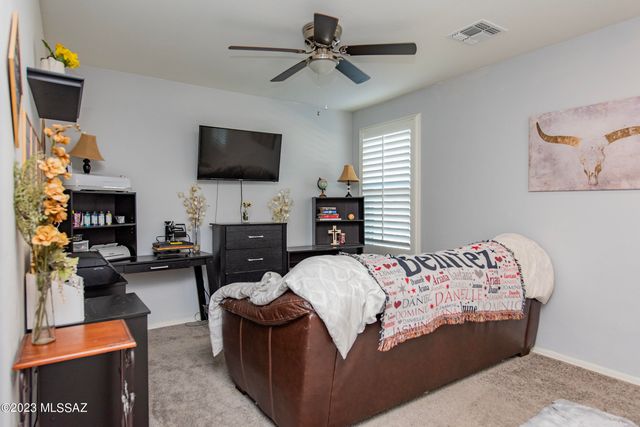 9553 S Miller Flats Drive, Tucson, AZ 85747