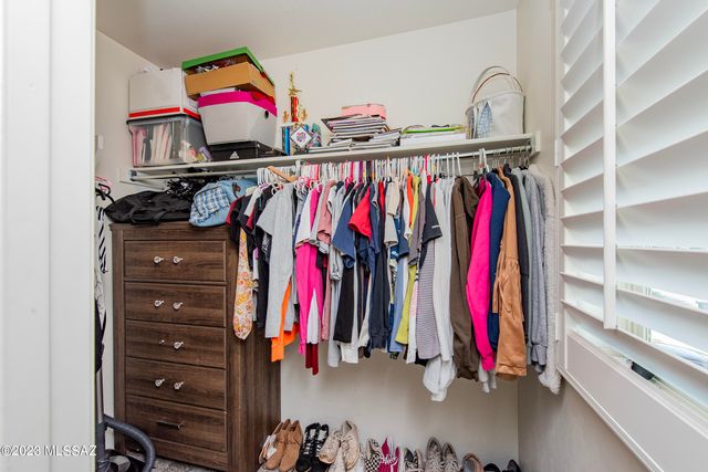 9553 S Miller Flats Drive, Tucson, AZ 85747