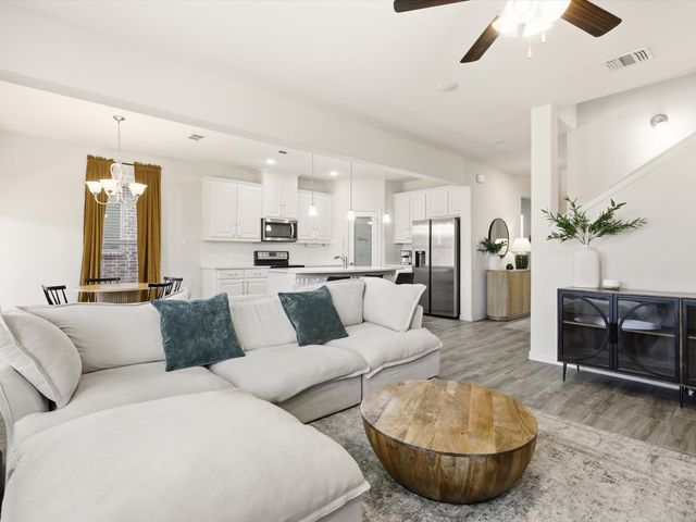 1013 WILDWOOD Drive, Joshua, TX 76058