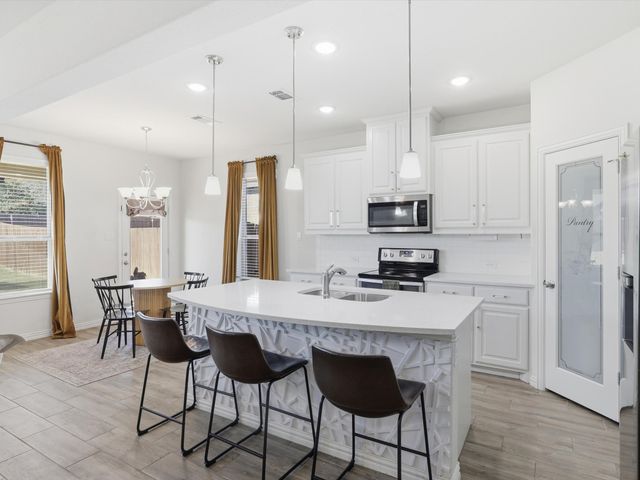 1013 WILDWOOD Drive, Joshua, TX 76058