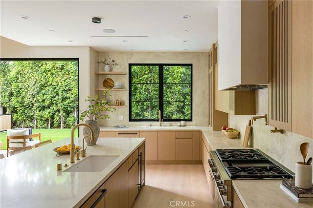 4245 Bellaire Avenue, Studio City, CA 91604