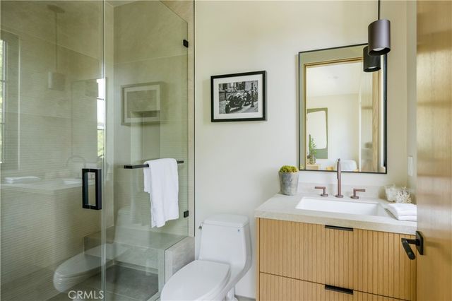 4245 Bellaire Avenue, Studio City, CA 91604