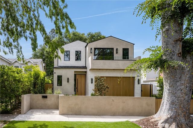 4245 Bellaire Avenue, Studio City, CA 91604