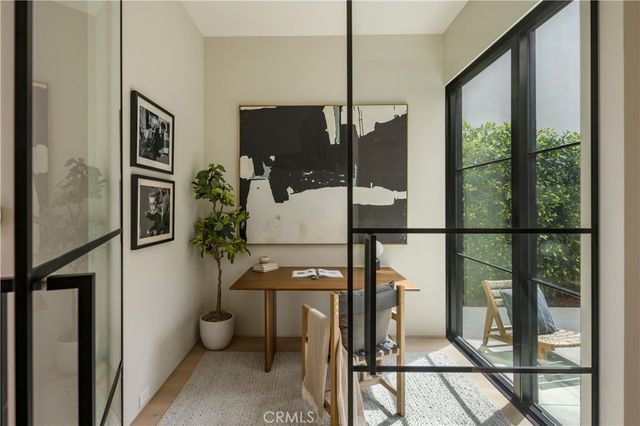 4245 Bellaire Avenue, Studio City, CA 91604