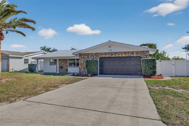 13690 87TH PLACE N, Seminole, FL 33776