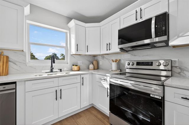 13690 87TH PLACE N, Seminole, FL 33776