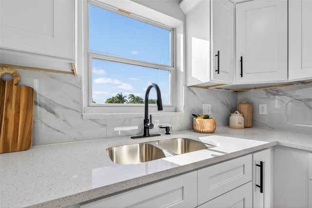 13690 87TH PLACE N, Seminole, FL 33776