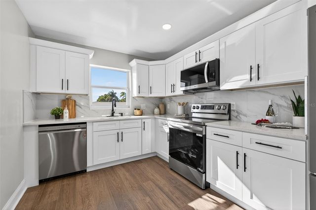 13690 87TH PLACE N, Seminole, FL 33776