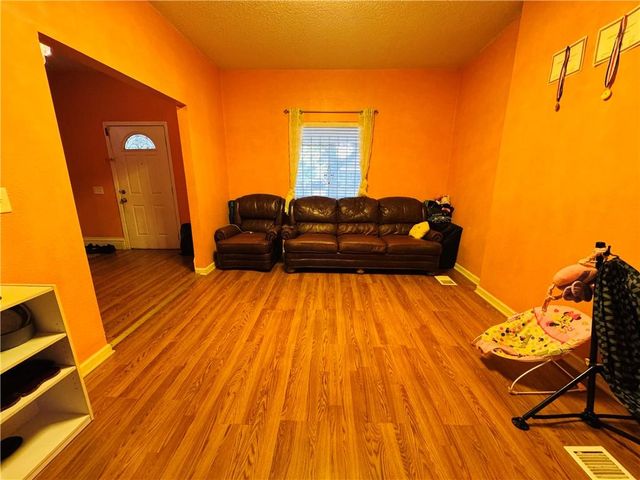 3617 Garner Avenue, Kansas City, MO 64124
