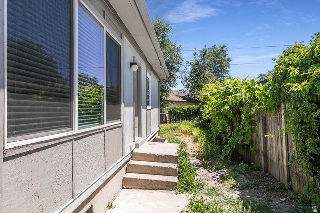 1446 N MANDALAY RD, Salt Lake City, UT 84116