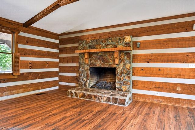 7000 Oakridge Drive, Lexington, NC 27295